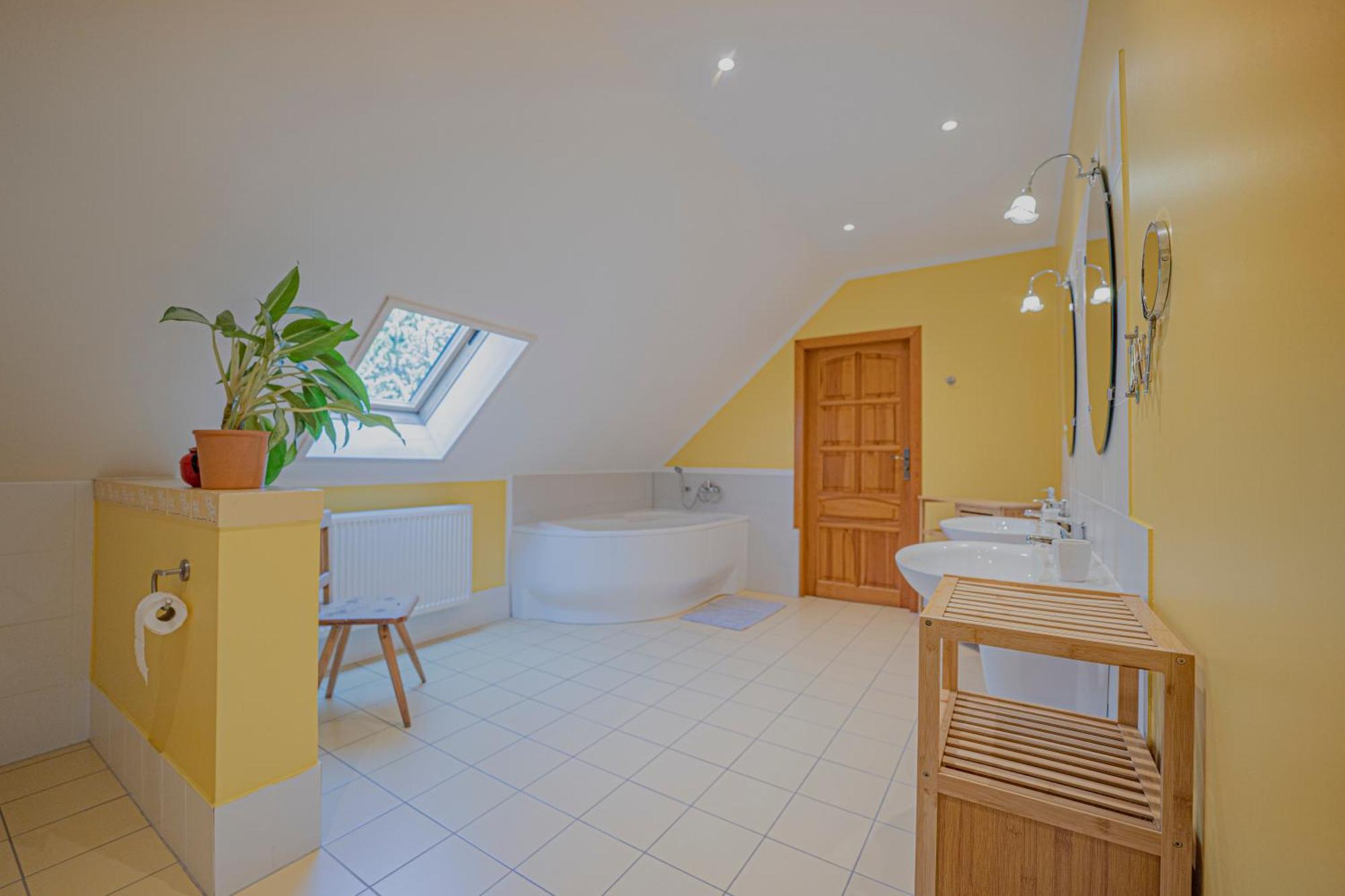 Dom Ogrodnika Apartment Jezow Sudecki Bagian luar foto